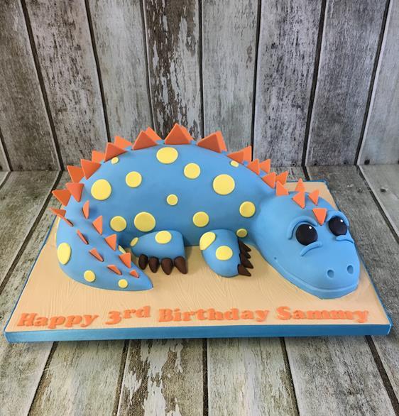 dinasaur birthday cake