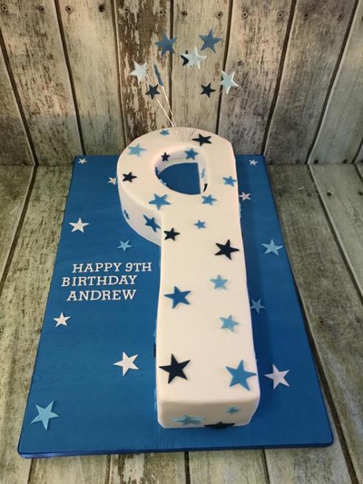 number 9 birthday cake
