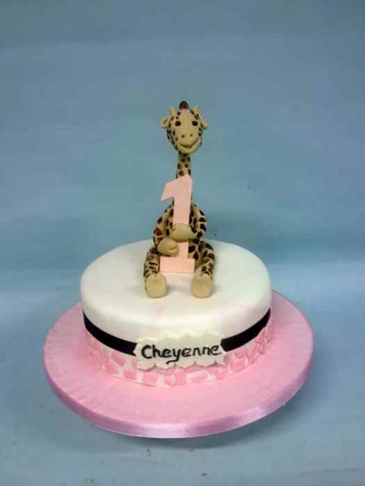 Giraffe birthday cake