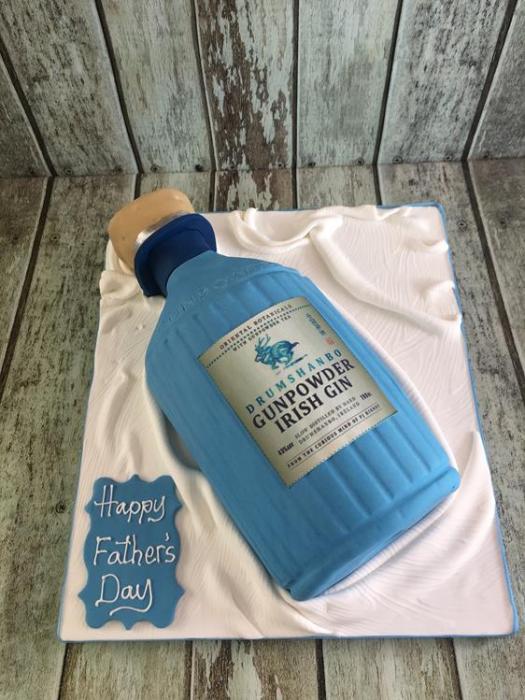 gin bottle cake dublin ireland bonbay sapphaire cake