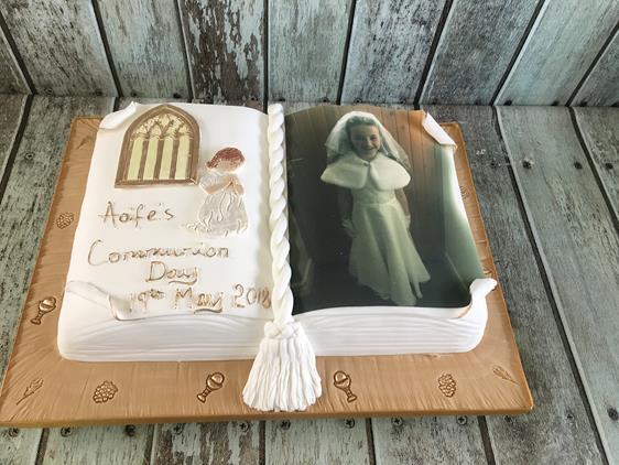 Communion confirmation cake Dublin Ireland