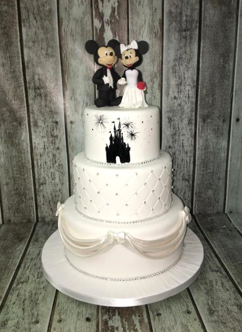 1_micky-and-mini-disney-wedding-cake