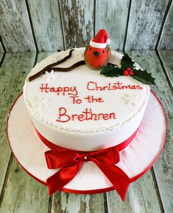 Christmas-cake-with-Robin-
