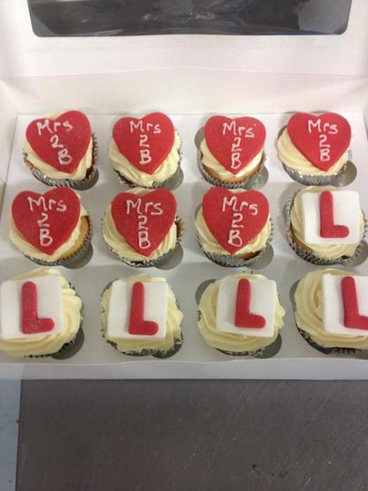 Hens cup cakes