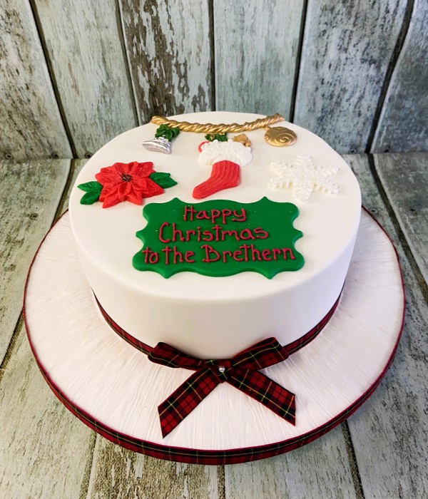 chrisdtmas-cake-assorted-decoration-