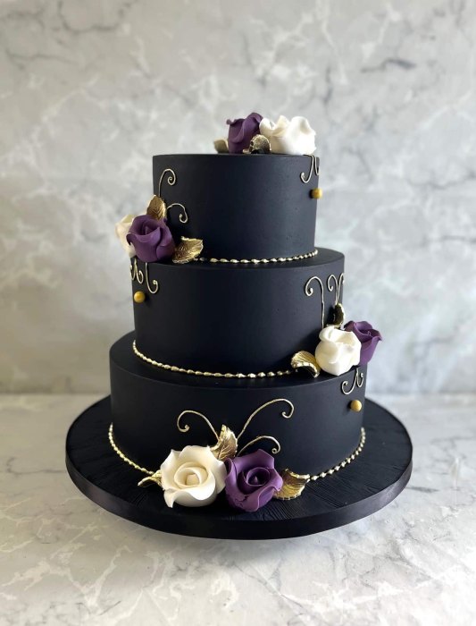 Black iced wedding cake