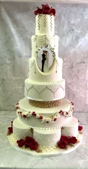 large-wedding-cake-with-oval-cut-out-