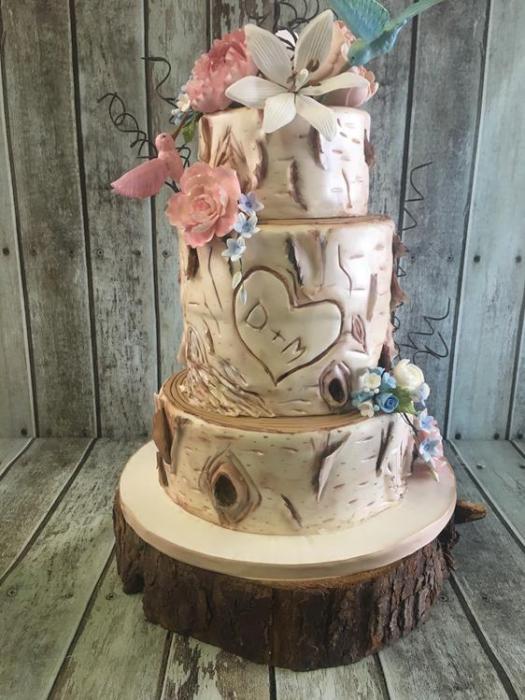 silver birch wedding cake 2